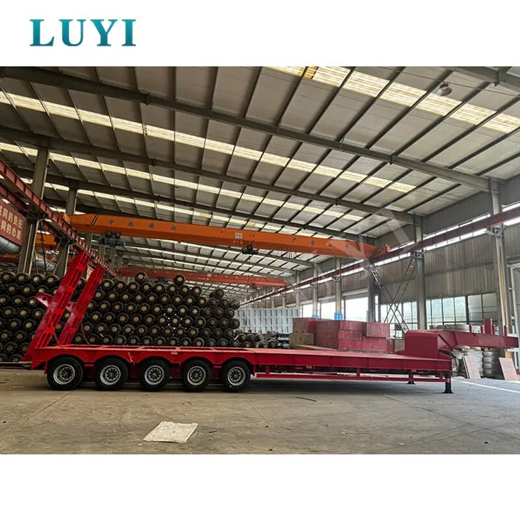 Niska, płaska naczepa-z dziesięcioma-osiami typu „gęsia szyja”